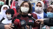 TBB Başkanı ve Gaziantep Büyükşehir Belediye Başkanı Şahin, Diyarbakır annelerini ziyaret etti