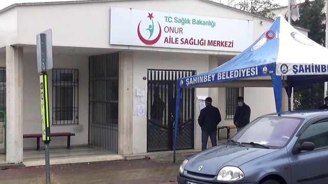 İçine tükürdüğü suyu doktorun üzerine atan koronavirüs şüphelisi serbest bırakıldı