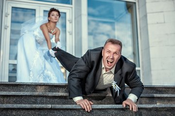 Les hommes ignorent leur femme 388 fois par an mais ce n'est pas leur faute... Regardez