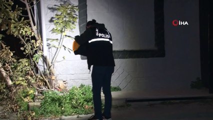 Pandemide kapalı olan iş yerinin klimasını çalmak isterlerken yakalandılar