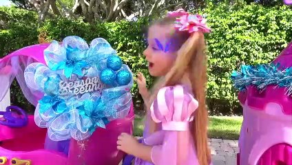 Diana y regalos de Navidad para las princesas