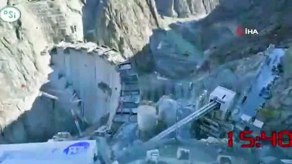 Yusufeli Barajı inşaatı gece gündüz demeden devam ediyor