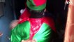 Des policiers se déguisent en Père Noël pour arrêter un trafiquant de drogue