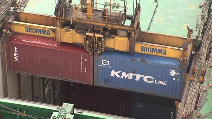 "내년 3.2% 성장"...내수경기 살리기 총력 / YTN