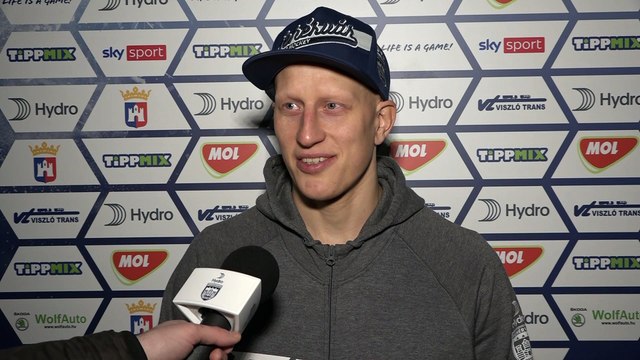 Toni Kähkonen (FEH) vor dem Spiel gegen den EC KAC