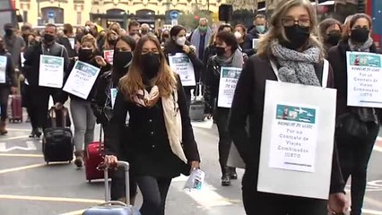 Скачать видео: La mitad de las agencias de viajes de España podrían cerrar por la falta de ayudas