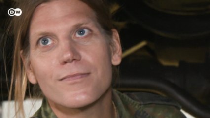 كيف تحول قائد عسكري ألماني ذكر إلى قائدة عسكرية أنثى؟