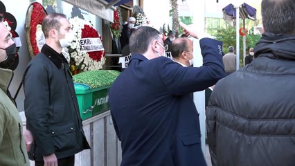 Hatay Büyükşehir Belediye Başkanı Savaş’ın Annesi toprağa verildi