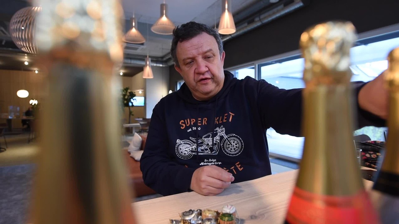 Les conseils de Eric Boschman pour bien ouvrir une bouteille de champagne