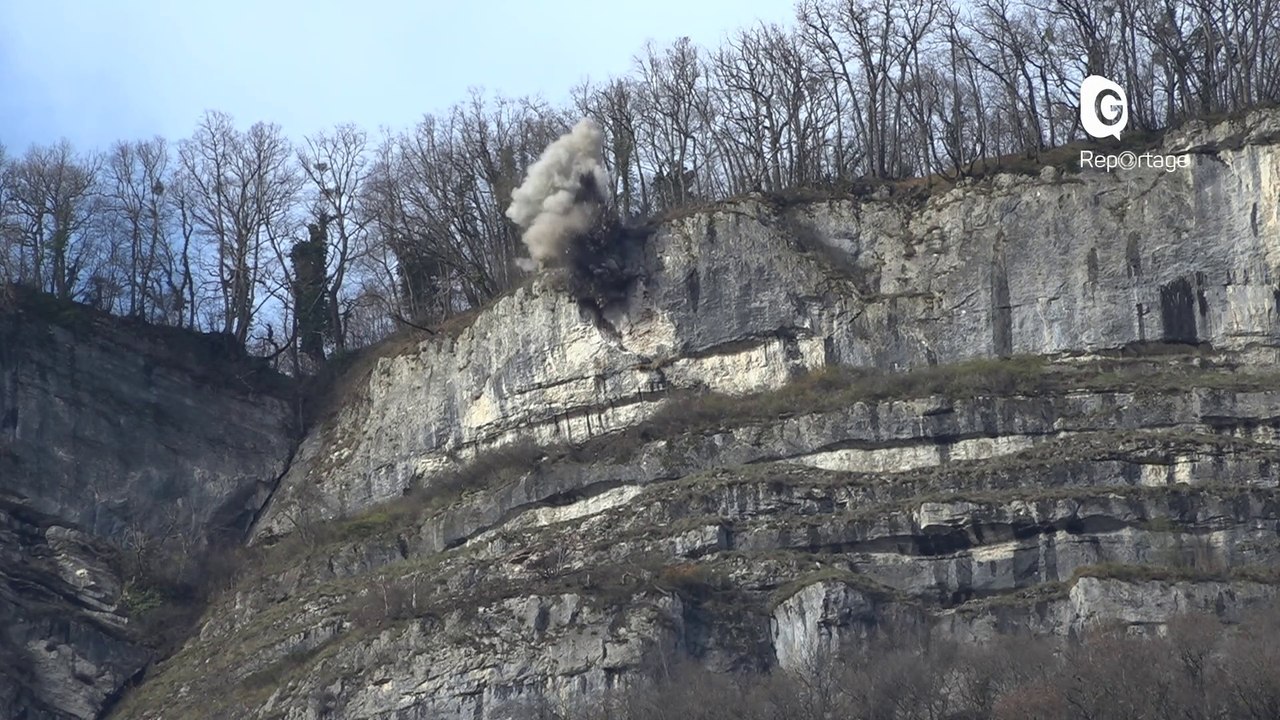 Reportage - Opération de minage sur une falaise de la Chartreuse à Crolles