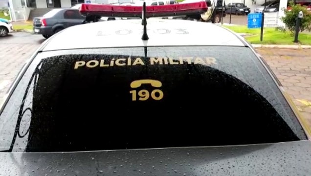 Homem que tentava furtar caixa de som e motosserra é detido por populares no Florais do Paraná