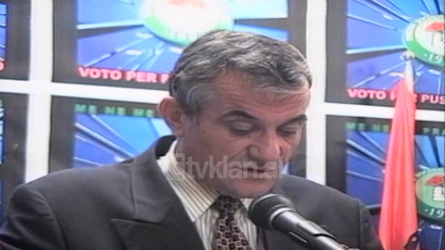 PS fiton zgjedhjet e balotazhit, PS fiton ne Himare - (15 Tetor 2000)