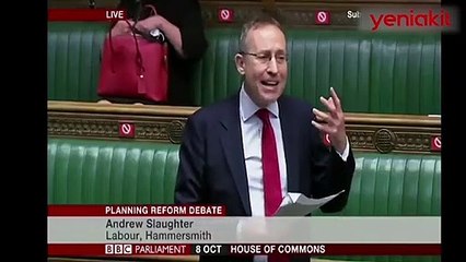 İngiliz milletvekili maskeyle gözlüğünü sildi!