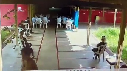 Câmera registra briga entre adolescentes da Unidade de Internação do DF