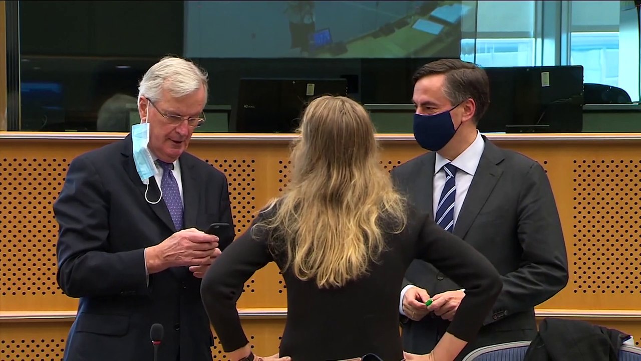 "brexit"-deal: hängepartie unterm christbaum