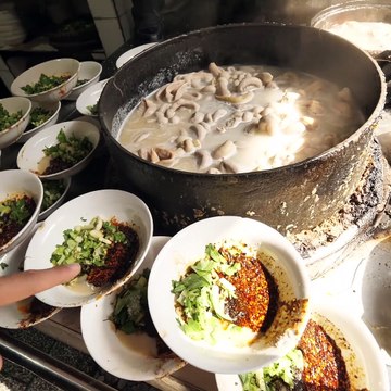The MOST UNIQUE Street Food in the WORLD!! Found deep in the heart of Chengdu, China!! Watch until the end to discover the uniqueness!!!
