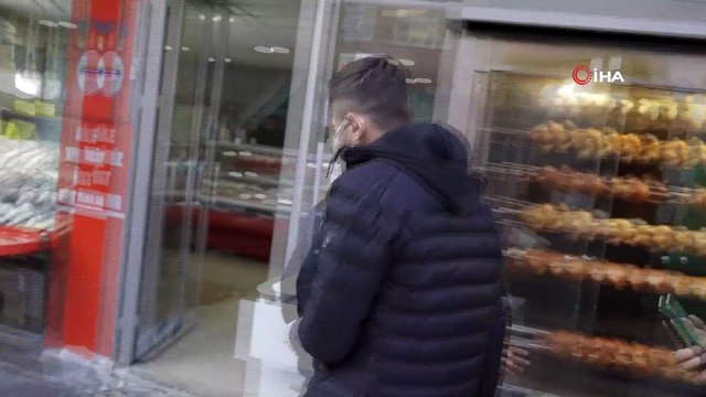 Korona virüs Malatya'da ortaya çıktı...Kimisi korktu, kimisi de hatıra fotoğrafı çektirdi