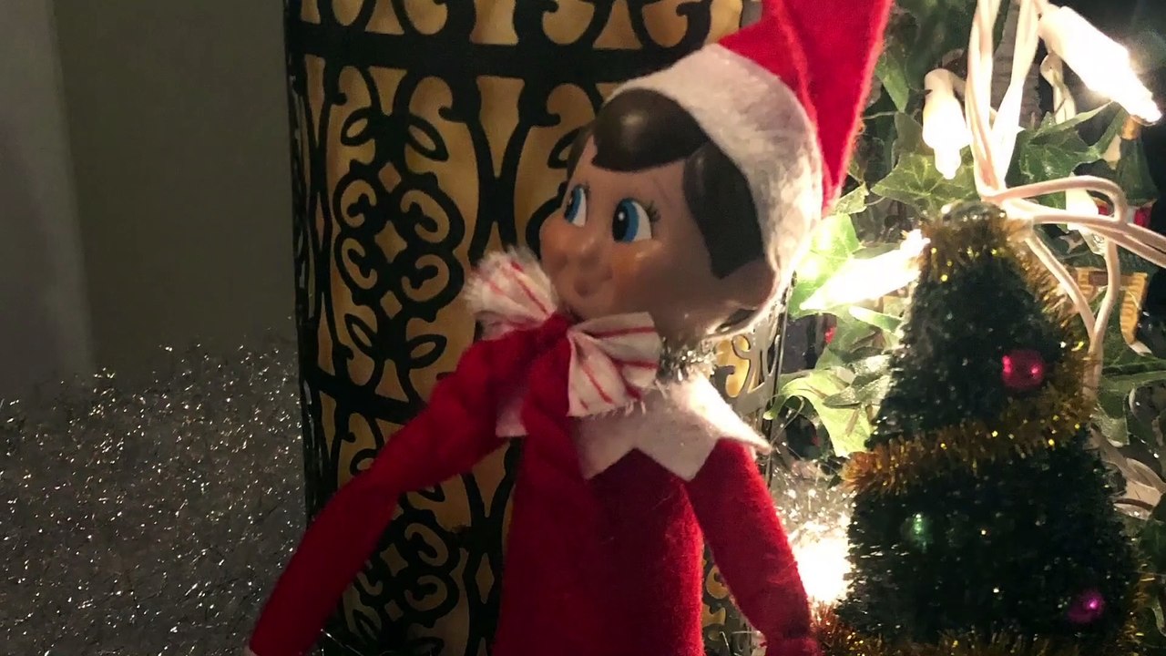 Elf on Shelf Winter Wedding