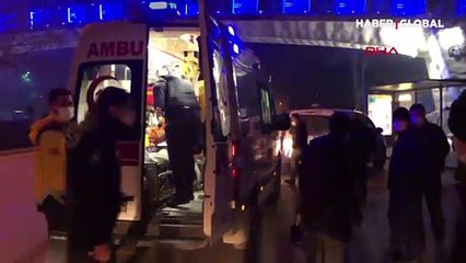 Eşini, çocuklarının gözü önünde bıçakladı