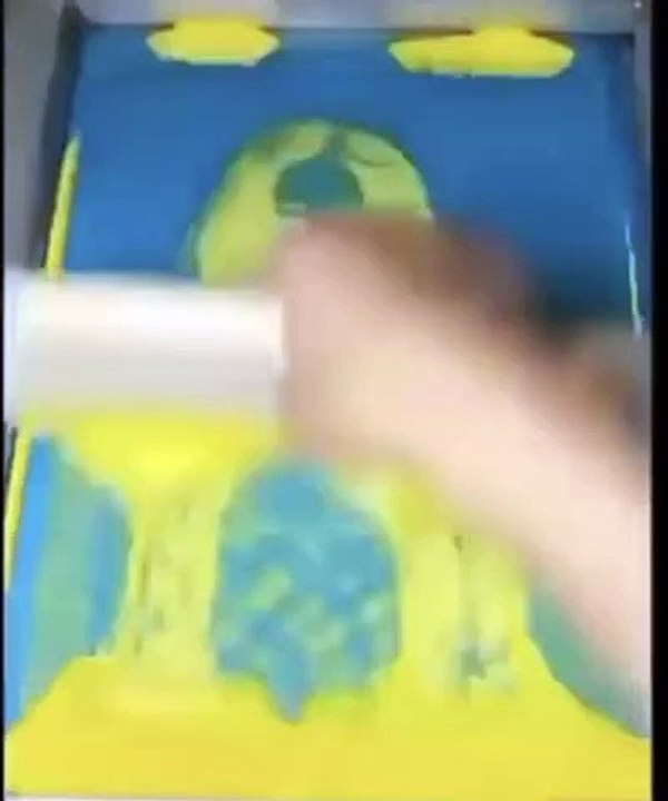 Utilisation de 4 couleurs pour réaliser un tableau qui semble avoir été pris par un appareil photo