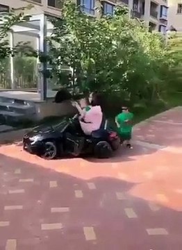 Cet enfant est un futur chauffeur Uber 5 étoiles