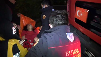 Yangın sırasında alevlere teslim olmamak için duşa girip kendisini ıslattı, kurtuldu