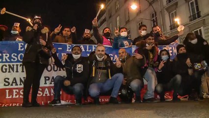 للمطالبة بتسوية أوضاعهم القانونية.. المهاجرون غير النظاميين يحتجون بشوارع باريس