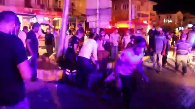 Fethiye'de hafif ticari araçla çarpışan ambulans devrildi: 6 yaralı