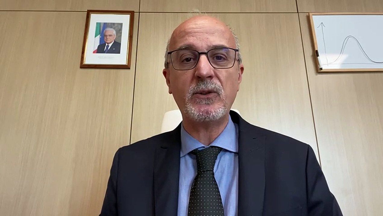 Puglia: arrivato il vaccino anti-covid, prenotazioni sul sito regionale. Si comincia da personale medico. Ecco come richiederlo - video