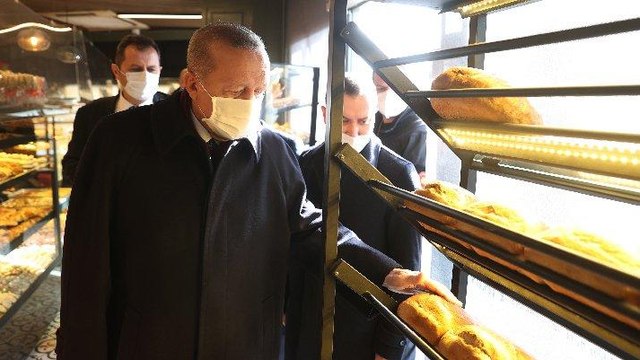 Cumhurbaşkanı Erdoğan fırına uğradı
