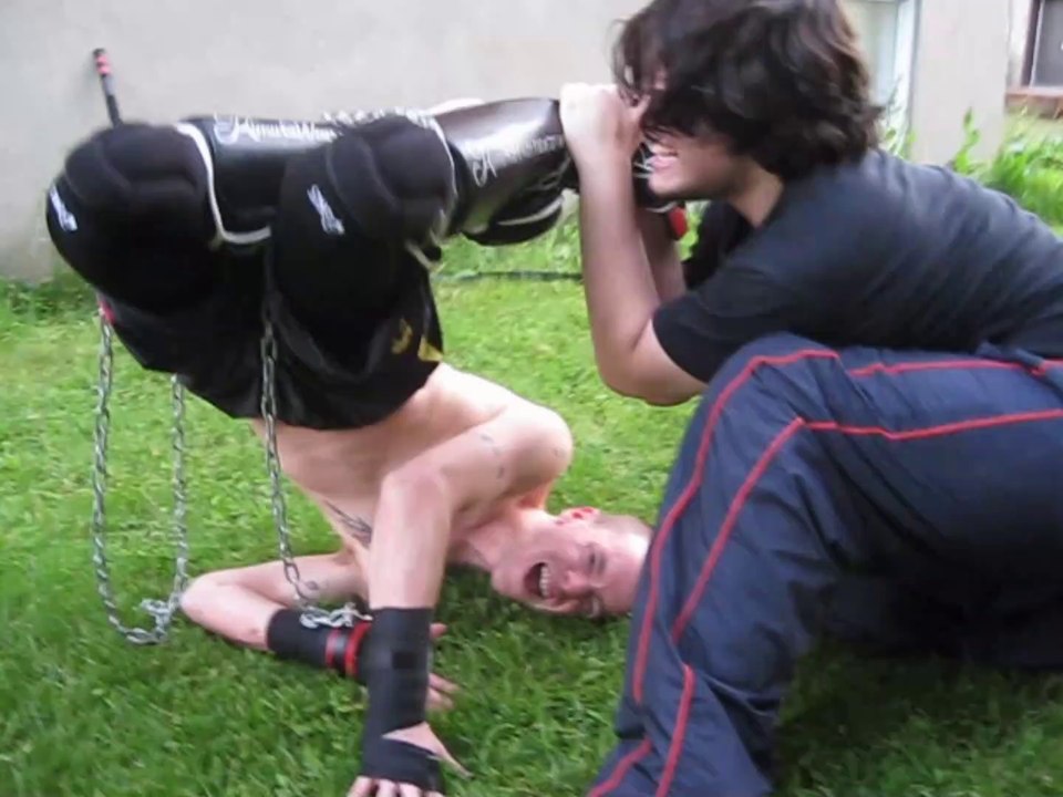 Chain Match - Matt Rage VS Manson - CHW Backyard Wrestling