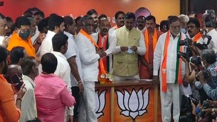 Telangana : Bandi Sanjay నేతృత్వం లో పార్టీ మారిన TRS నేతలు!