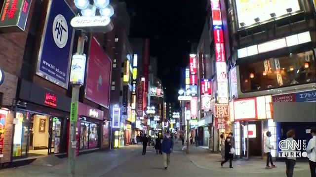 Japonya Başbakanı halktan özür diledi | Video