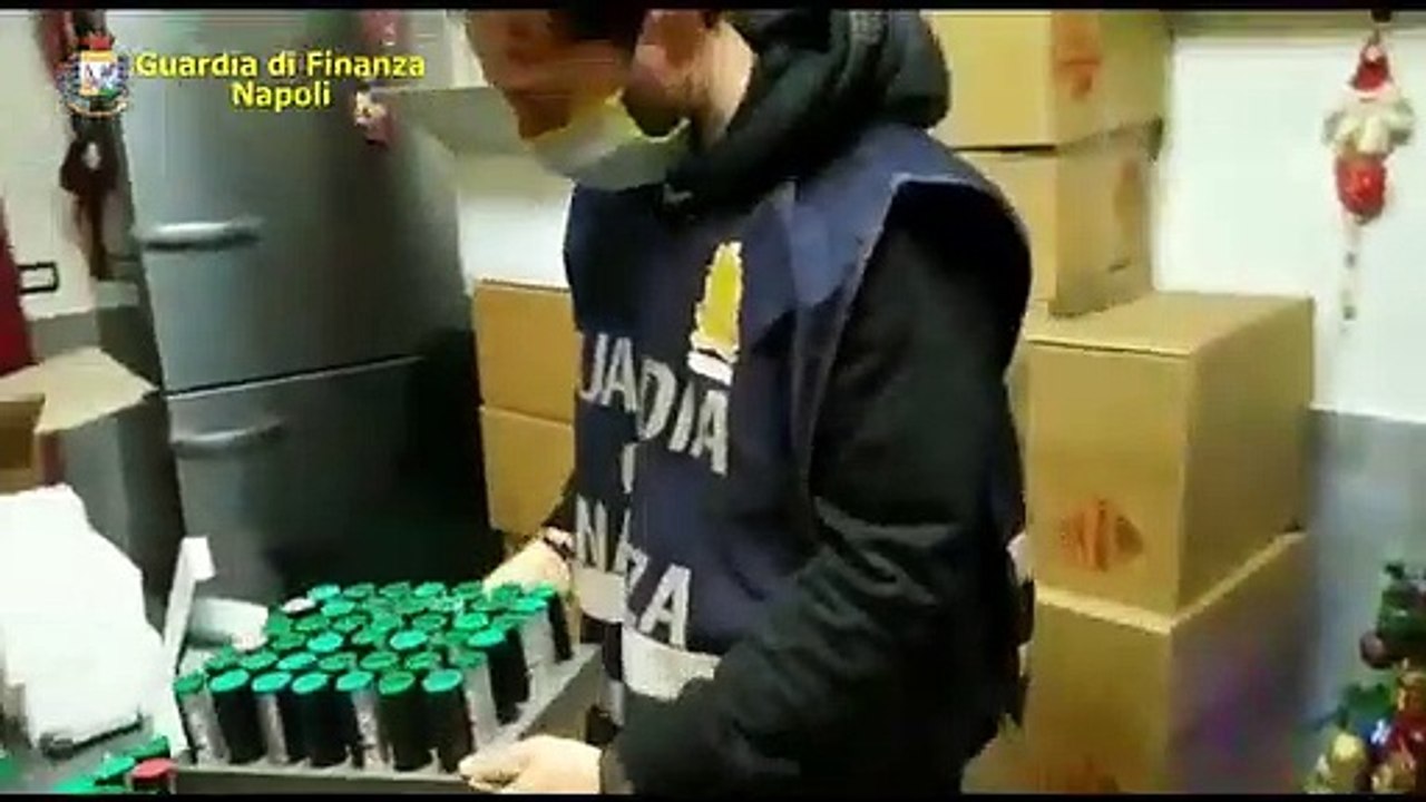 Botti illegali, sequestrate due tonnellate nel Napoletano (19.12.20)