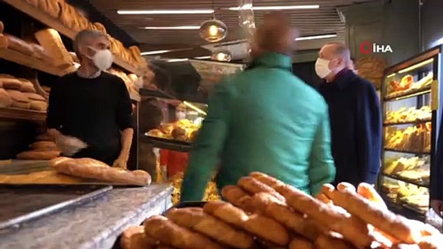 Cumhurbaşkanı Erdoğan, Vahdettin Köşkü güzergahındaki fırını ziyaret etti