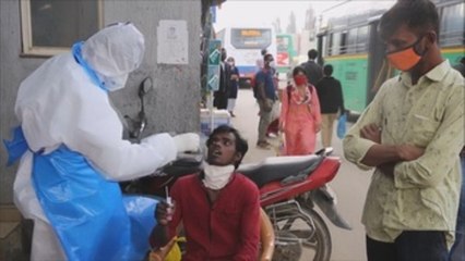 La India supera los 10 millones de casos y 145.000 muertes por COVID-19