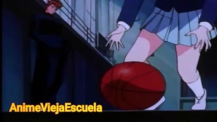 Slam Dunk - Haruko le enseña a hanamichi el gimnasio de basquetbol esp lat