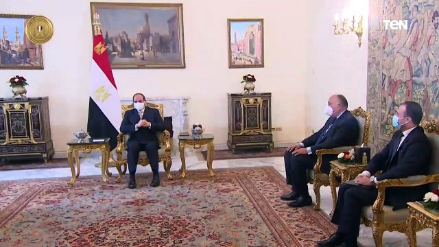 الرئيس يتابع المشروع القومي لتطوير١٠٠٠ قرية وتنشيط المسار التفاوضي للقضية الفلسطينية