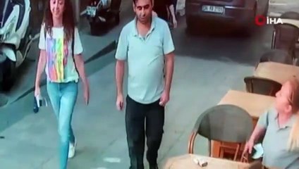 Genç kız Taksim’in göbeğinde şoku yaşadı