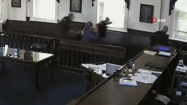 ABD'de ceza alan suçlu kelepçelendiği sırada mahkeme salonundan kaçtı