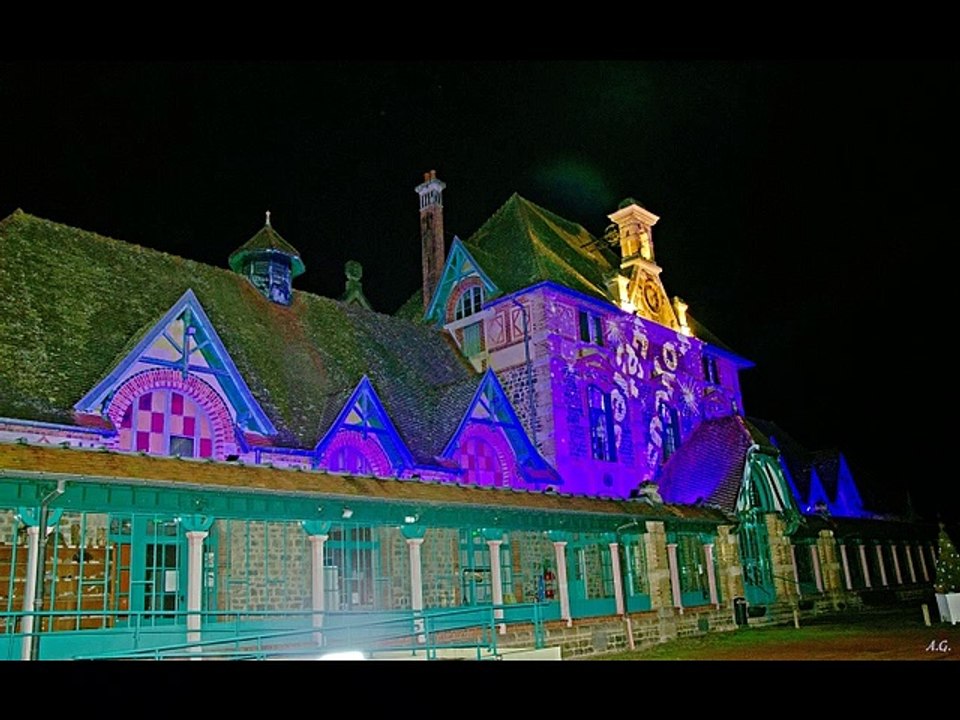 Illuminations de L'Espace de la Charité à Lavault-Ste-Anne en 2020-12-18