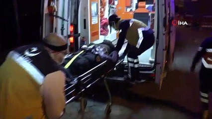 Yaşlı kadın deprem anında 2. kattan düştü