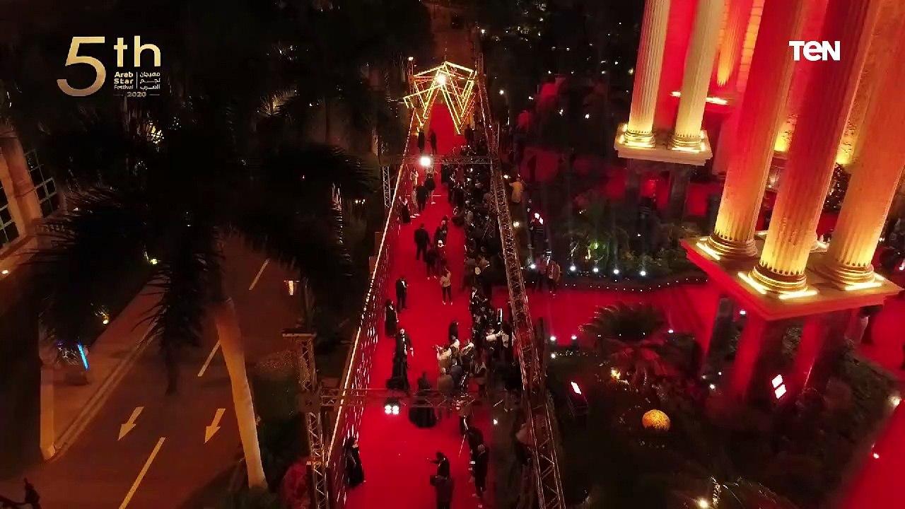 من على ريد كاربت.. شوف المهندس أحمد على رجل الأعمال المصري قال ايه عن الصناعة المصرية فى مهرجان نجم العرب