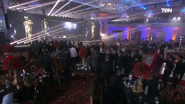 مدير برامج تن محمد بسيوني يتسلم جائزة أفضل برنامج رياضي عن برنامج البريمو في مهرجان نجم العرب