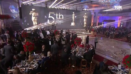 عمرو محمود ياسين أفضل كاتب سيناريو برمضان فى مهرجان نجم العرب