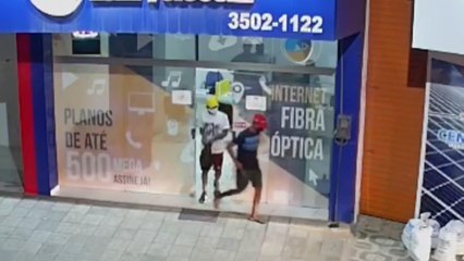 POLÍCIA MILITAR PRENDE ASSALTANTE EM FLAGRANTE EM GUARABIRA