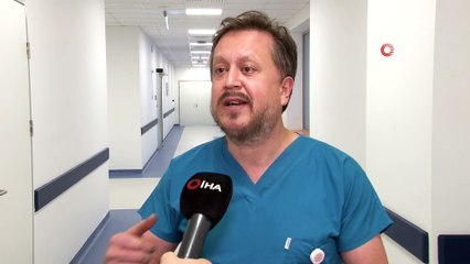 Prof. Dr. Oğuztürk: “Yumruk yumruğa tokalaşma da tehlikeli”