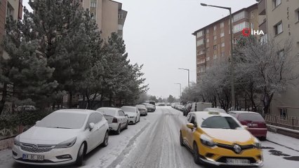 Dondurucu soğuk ve yoğun sis nedeniyle oluşan kırağı kartpostallık görüntüler oluştururdu