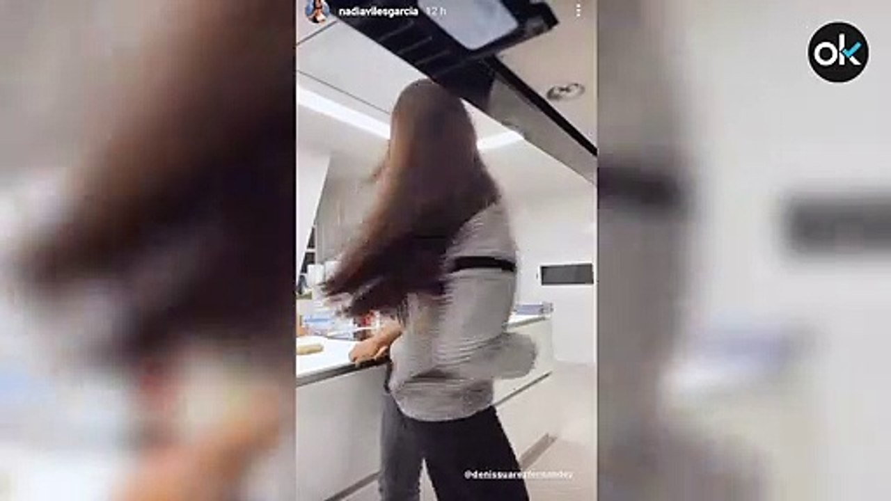 El baile subido de tono de Denis Suárez y su novia en la cocina