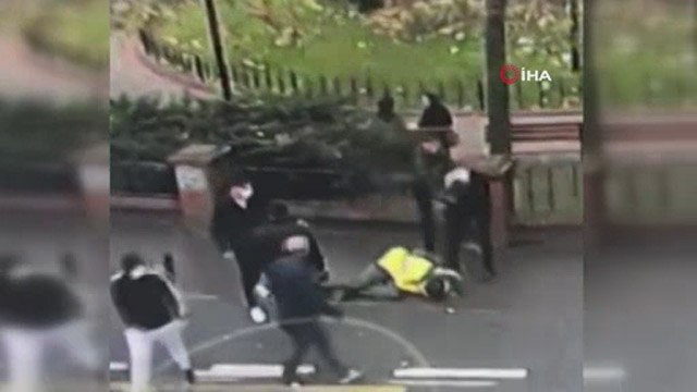 Sağlık çalışanlarını adım adım takip edip böyle darp ettiler